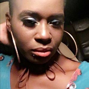 Meet your Posher, Cherae